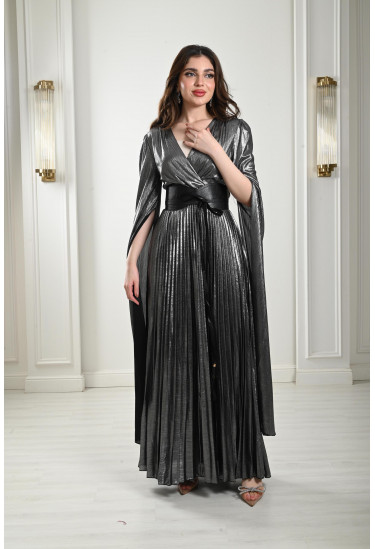 فستان سهرة بحزام جلد عريض