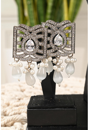 قلادة كرستال مع قراط أنيق قلادة كرستال مع قراط أنيق