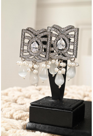 قلادة كرستال مع قراط أنيق قلادة كرستال مع قراط أنيق