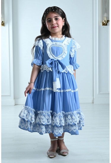 فستان مُزين بشرائط دانتيل للبنات فستان مُزين بشرائط دانتيل للبنات