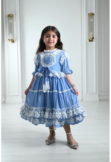 فستان مُزين بشرائط دانتيل للبنات مقاس كبير