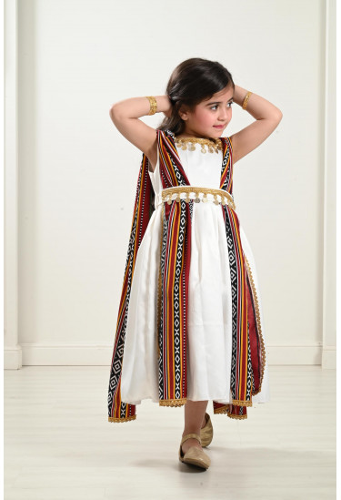 فستان بناتي بوشاح طويل