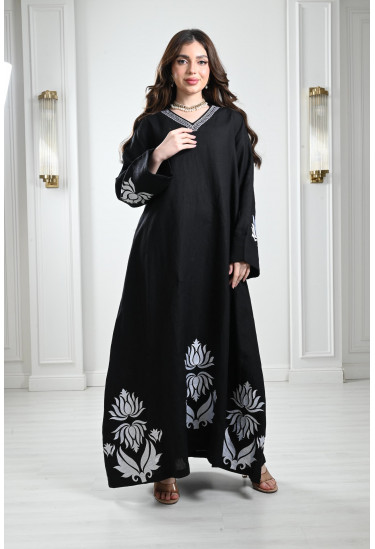 جلابيات مميزة بنقوشات رقيقة