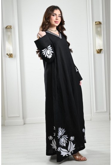 جلابيات مميزة بنقوشات رقيقة