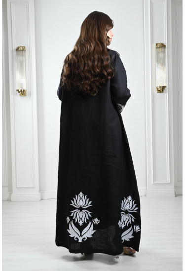 جلابيات مميزة بنقوشات رقيقة