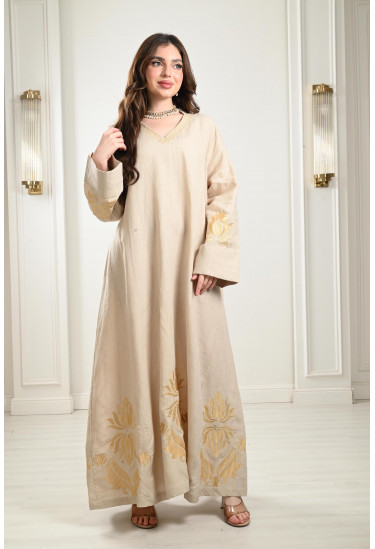 جلابيات مميزة بنقوشات رقيقة