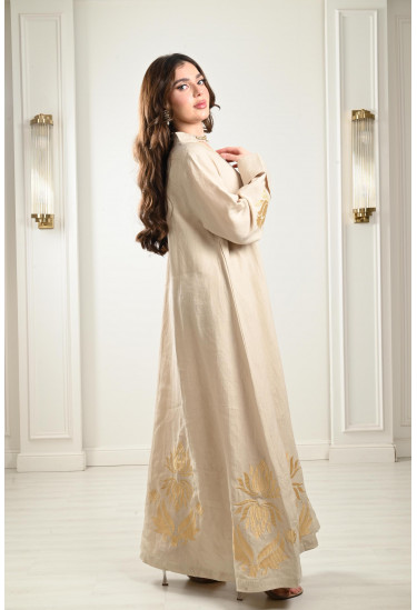 جلابيات مميزة بنقوشات رقيقة