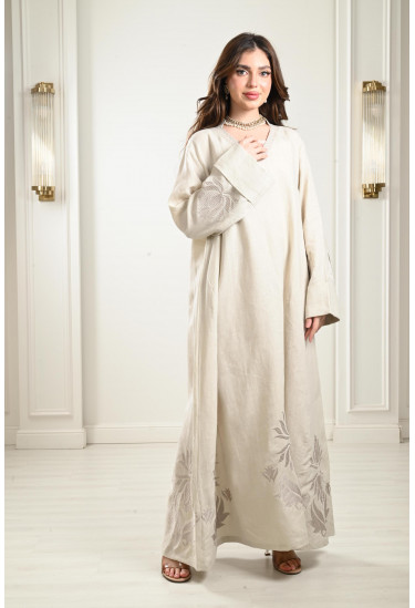 جلابيات مميزة بنقوشات رقيقة