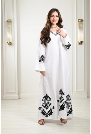 جلابيات مميزة بنقوشات رقيقة جلابيات مميزة بنقوشات رقيقة