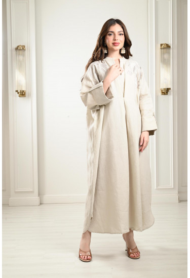 جلابية طويلة منقوشة علي الصدر