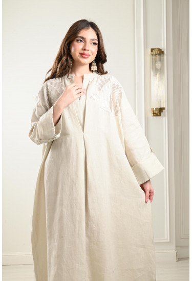 جلابية طويلة منقوشة علي الصدر