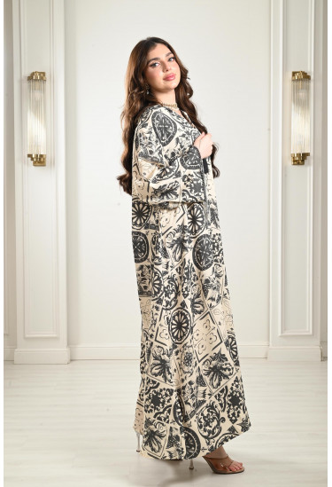 جلابية طويلة بياقة منسدلة جلابية طويلة بياقة منسدلة