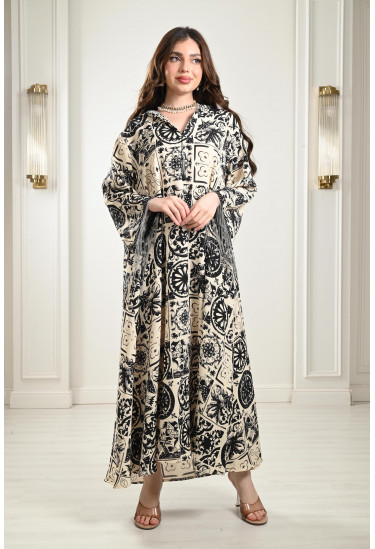 جلابية طويلة بياقة منسدلة جلابية طويلة بياقة منسدلة