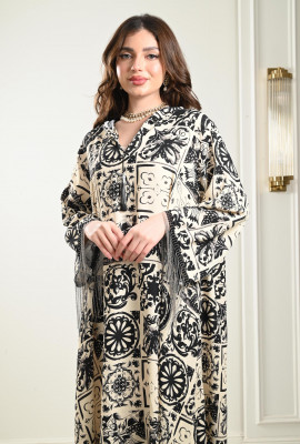 جلابية طويلة بياقة منسدلة