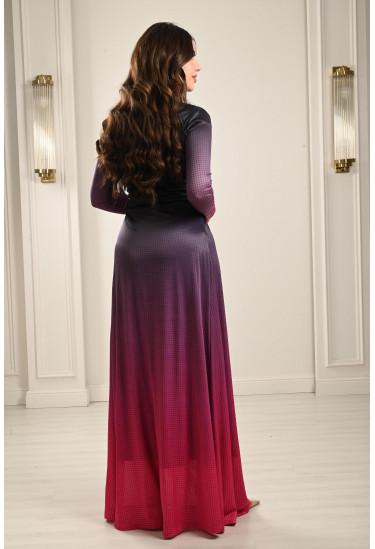 فستان طويل مرصع بالخرز فستان طويل مرصع بالخرز