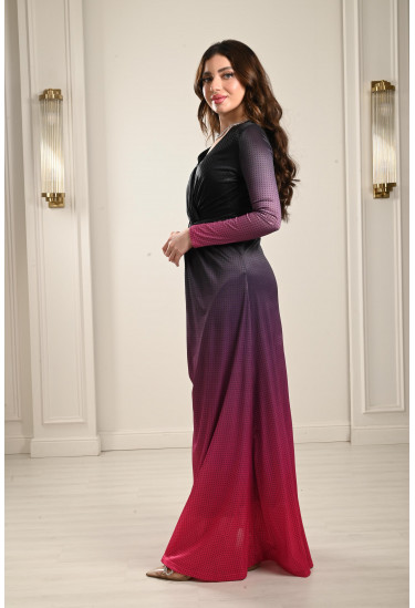 فستان طويل مرصع بالخرز فستان طويل مرصع بالخرز