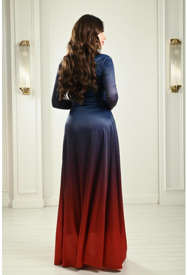 فستان طويل مرصع بالخرز فستان طويل مرصع بالخرز