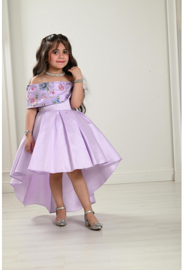 فستان بناتي بصدر مطرز 