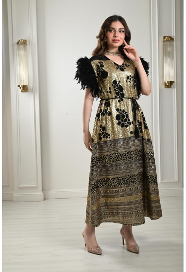 جلابية مزينة بالريش جلابية مزينة بالريش