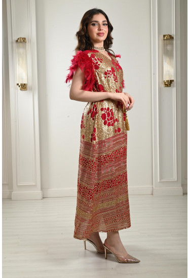 جلابية مزينة بالريش جلابية مزينة بالريش