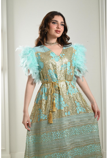 جلابية مزينة بالريش جلابية مزينة بالريش