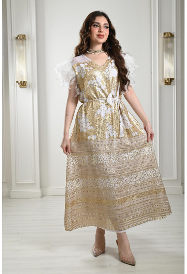 جلابية مزينة بالريش جلابية مزينة بالريش