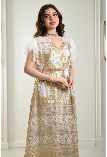 جلابية مزينة بالريش جلابية مزينة بالريش