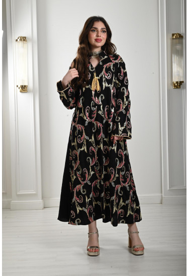 جلابية طويلة بياقة عالية