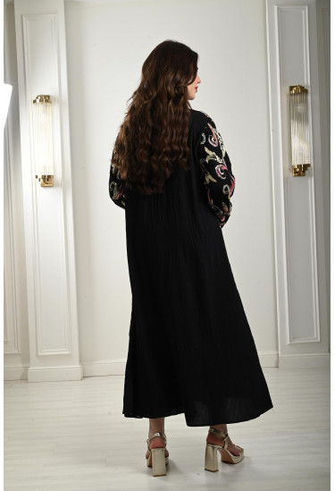 جلابية طويلة بياقة عالية