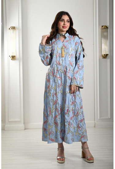 جلابية طويلة بياقة عالية