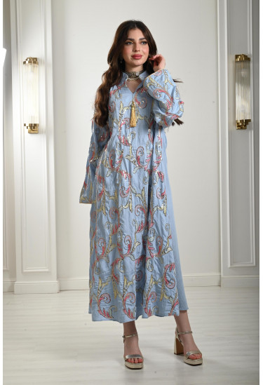 جلابية طويلة بياقة عالية