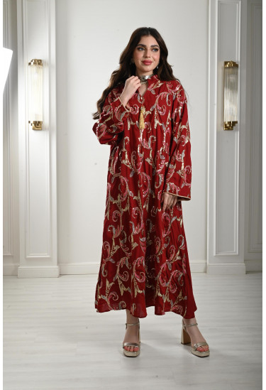 جلابية طويلة بياقة عالية