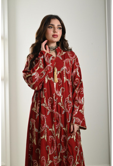 جلابية طويلة بياقة عالية