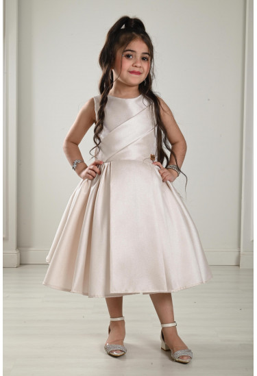 فستان للفتيات بفيونكة مقاس صغير