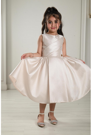 فستان للفتيات بفيونكة مقاس صغير