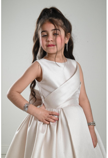 فستان للفتيات بفيونكة مقاس صغير