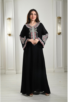 جلابية كتان بأكمام طويلة مطرزة