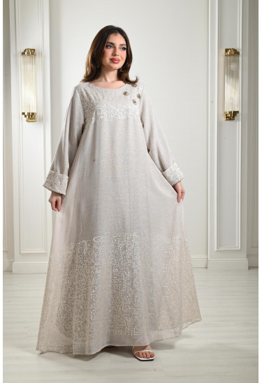 جلابية مُزينة بتطريزات راقية جلابية مُزينة بتطريزات راقية