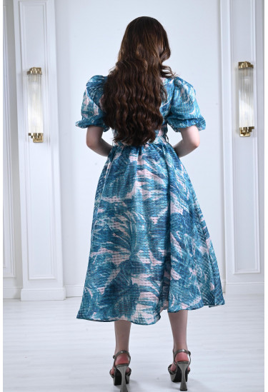 فستان ميدي بياقة كلاسيكية فستان ميدي بياقة كلاسيكية