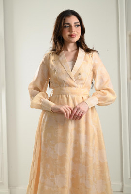 فستان قصير منقوش بالكامل فستان قصير منقوش بالكامل