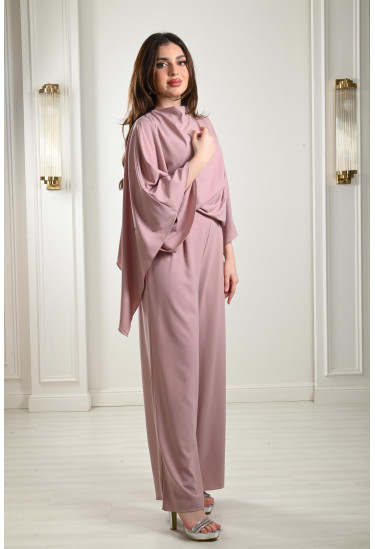 طقم نسائي رقيق