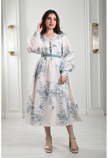 فستان نسائي بطباعات من الزهور فستان نسائي بطباعات من الزهور