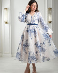 فستان نسائي بطباعات من الزهور فستان نسائي بطباعات من الزهور