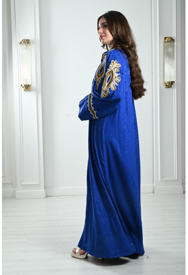 جلابية طويلة بتطريز أنيق