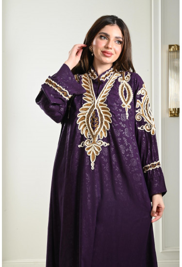 جلابية طويلة بتطريز أنيق