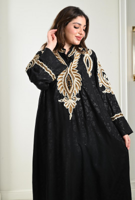 جلابية طويلة بتطريز أنيق