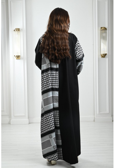 جلابية طويلة بنقوشات تراثية أنيقة