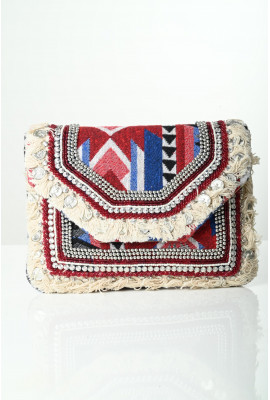 حقيبة مطرزة بخيوط ملونة