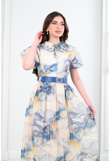 فستان طويل مزين بنقوش فستان طويل مزين بنقوش