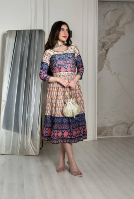 جلابية ميدي بتصميم مودرن